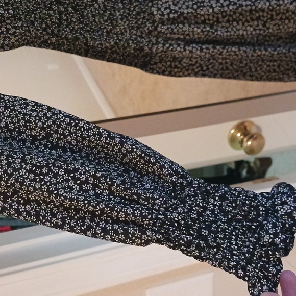 Francescas Collection, polka dot, drop cinched waist, flare mini size Medium - Picture 3 of 6